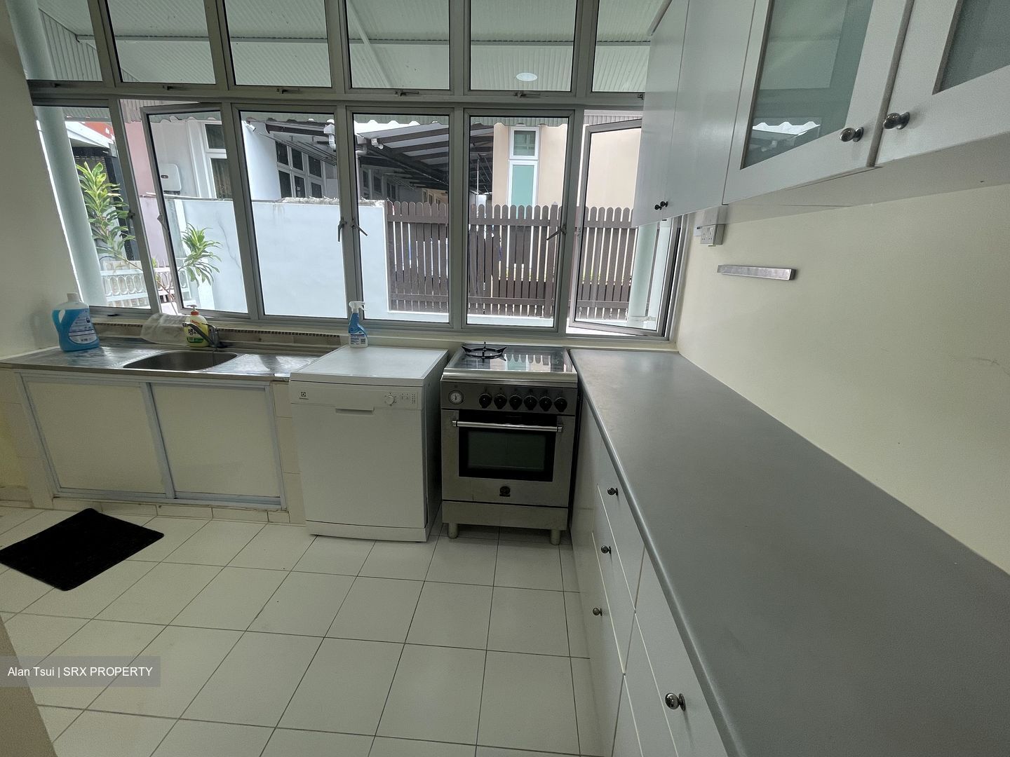 Joo Chiat Avenue (D15), Terrace #452897871